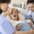 640 3 اعراض الولادة - تعرفي علي اعراض الولاده بسمة شديد